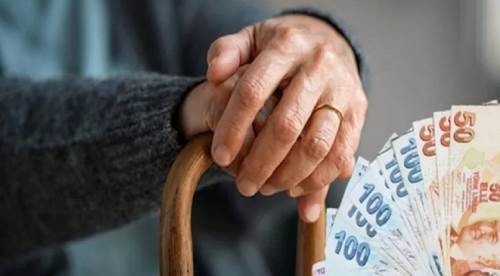 Eskişehir’de emekli geçinemiyor: Çalışmaya mecbur bırakılıyor!