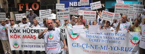 Eskişehir'de emeklilerden "TÜİK" protestosu!