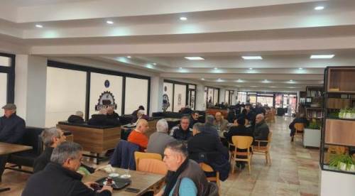 Eskişehir'de emeklilerin buluşma noktası artık burası!