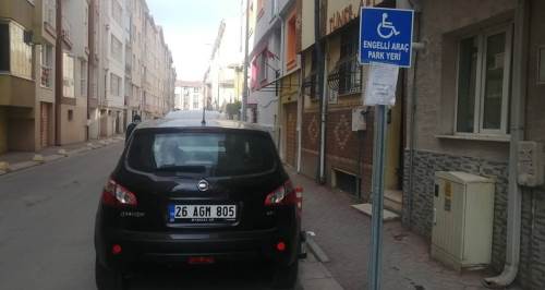 Eskişehir'de engelli park yerine engelsiz işgal