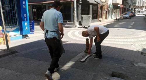 Eskişehir'de esnaf sokağı böyle kapattı, çünkü...