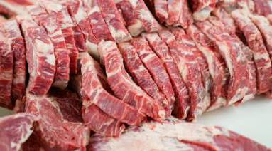 Eskişehir'de et kesmesini bilmeyen oraya koştu!