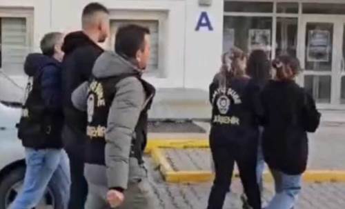 Eskişehir'de evden 15 gram altın çalanlar yakalandı