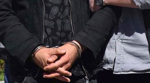 Eskişehir'de evleri soyup soğana çevirdi!