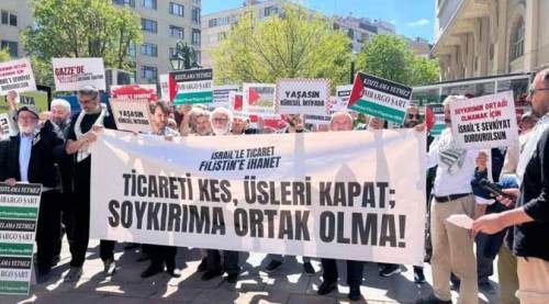 Eskişehir'de eylem: "İsrail ile ticareti kes"