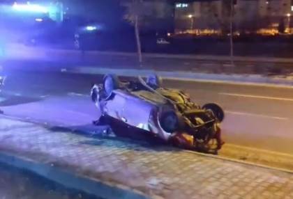 Eskişehir'de feci kaza: Araçlar hurdaya döndü, 4 yaralı!