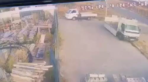 Eskişehir’de feci kaza: El frenini çekmediği kamyonetin altında kaldı!