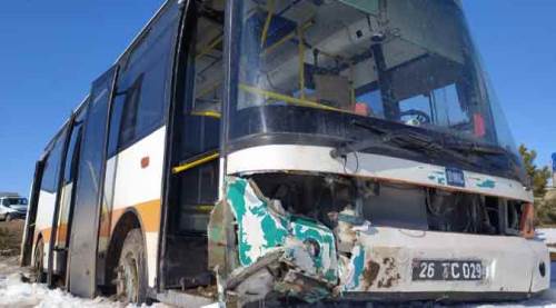 Eskişehir'de feci kaza! Halk otobüsü yoldan çıktı...