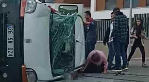 Eskişehir'de feci kaza: Servis otobüsü can aldı!