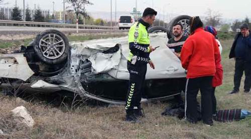 Eskişehir'de feci kaza: Taklalar atan araçta 1'i bebek 6 kişi...