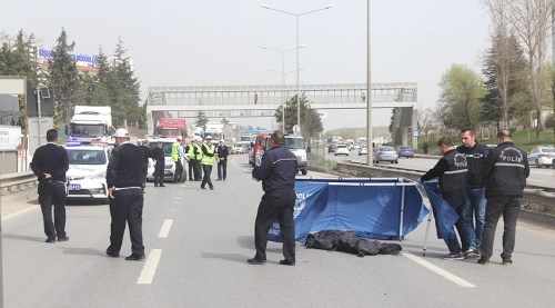 Eskişehir'de feci ölüm.. Karşıya geçerken!