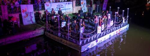 Eskişehir'de festival rüzgarı: Gondolda konser, Porsuk’ta müzik
