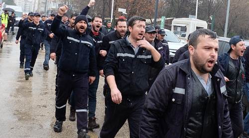 Eskişehir'de fitil ateşlendi: İşçiler sokakta!