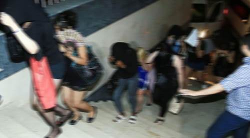 Eskişehir'de fuhuş operasyonu: Ellerinden kurtuldular!