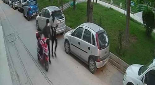 Eskişehir'de garaj kapısını açık görünce...