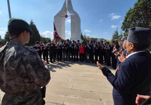 Eskişehir’de Gaziler Günü’nde şehitlik ziyareti!