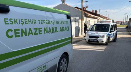 Eskişehir'de geceyi arkadaşının evinde geçirdi... Sabah saatlerinde ölü bulundu!