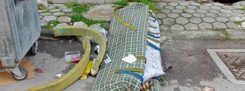 Eskişehir'de gelişi güzel bırakılan atıklar vatandaşı zorluyor!