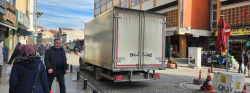 Eskişehir'de gelişigüzel park çilesi: Yaya önceliği yok sayılıyor!