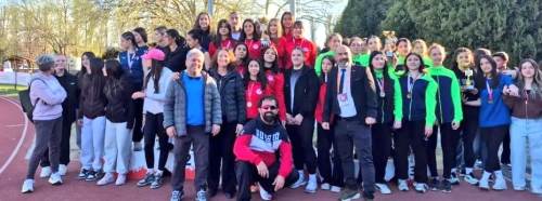 Eskişehir’de genç atletler pistte ter döktü