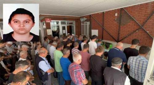 Eskişehir'de genç hemşire son yolculuğuna uğurlandı