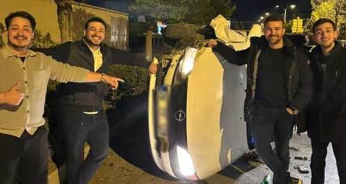 Eskişehir’de gençlerden kaza alanında şaşırtan fotoğraf
