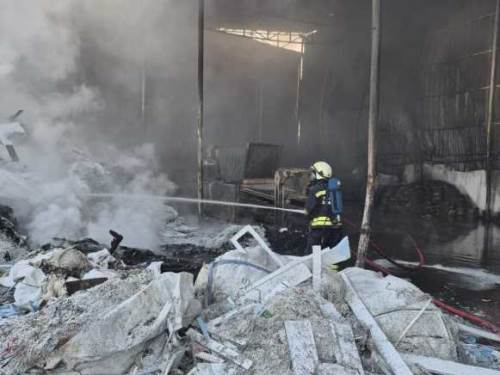 Eskişehir’de geri dönüşüm tesisinde korkutan yangın