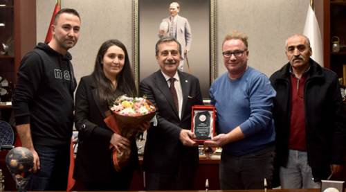 Eskişehir'de gönüllülerden Ataç’a teşekkür   