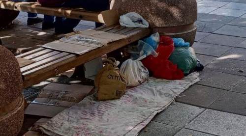 Eskişehir'de görenler merak ediyor: Otel yerine sokak!