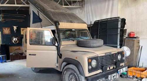 Eskişehir'de görenleri şaşırtan karavan