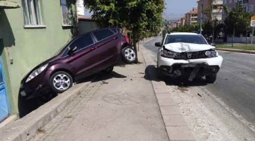 Eskişehir'de görenleri şaşırtan kaza!
