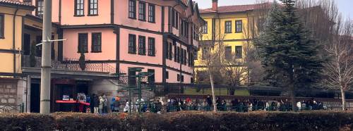 Eskişehir’de hafta sonu klasiği: Dakikalarca kuyrukta beklediler!