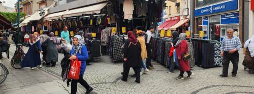 Eskişehir’de hafta sonu yoğunluğu: Çarşı adeta dolup taştı!