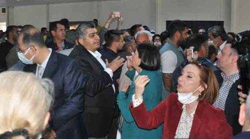 Eskişehir'de hakaretler havada uçuştu: Ahlaksız kadın!