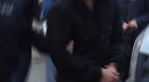  Eskişehir'de haklarında hapis cezası bulunan 3 firari...