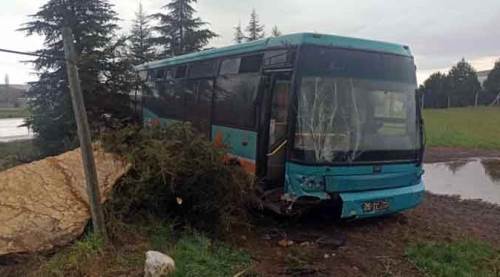 Eskişehir'de halk otobüsü kaza yaptı, 12 yolcusu...