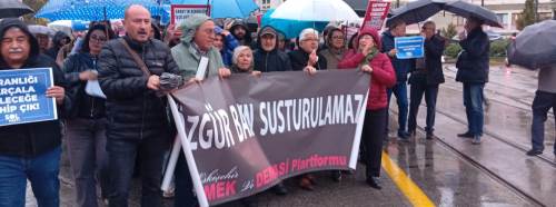 Eskişehir’de Halk TV’ye kayyum tepkisi! Platform üyeleri yürüdü