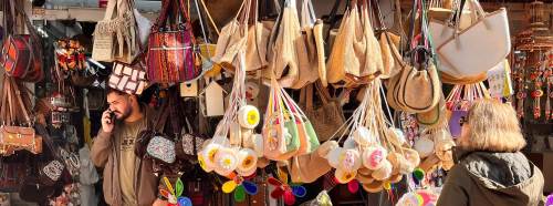 Eskişehir'de hasır çantalar kışa rağmen ilgi görüyor