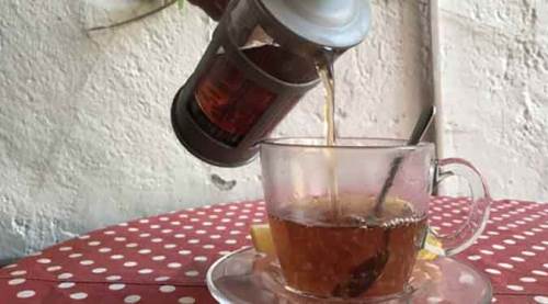 Eskişehir'de hastalıktan korunmak isteyen bu çayı içiyor