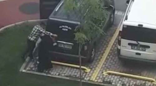 Eskişehir'de hastane otoparkında kadını darp etti!