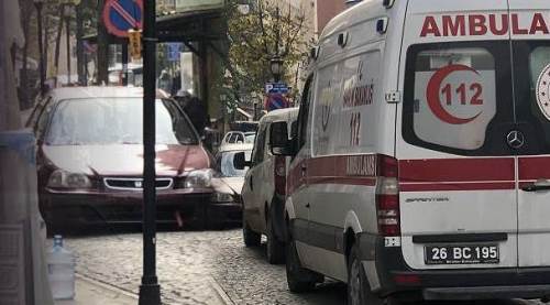 Eskişehir'de hem kuralları çiğnedi hem de ambulansı engelledi