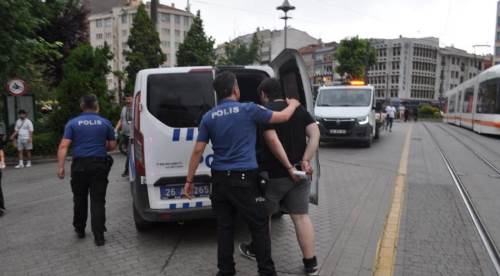 Eskişehir’de hem suç işleyip, hem de polisi tehdit edince…