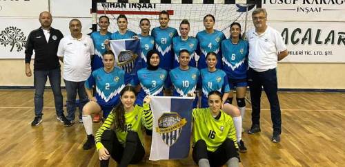 Eskişehir'de hentbol takımı gümbür gümbür geliyor