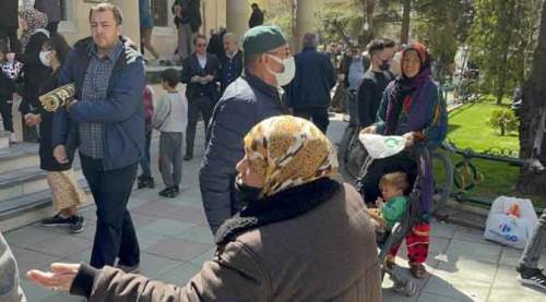 Eskişehir’de her caminin önünde onlar var! Sayıları o kadar arttı ki...