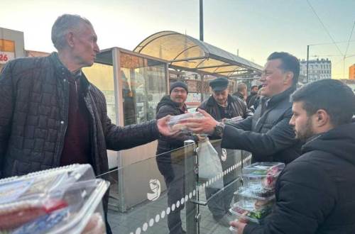 Eskişehir'de iftara 5 kala Nebi Hatipoğlu'ndan güzel jest!