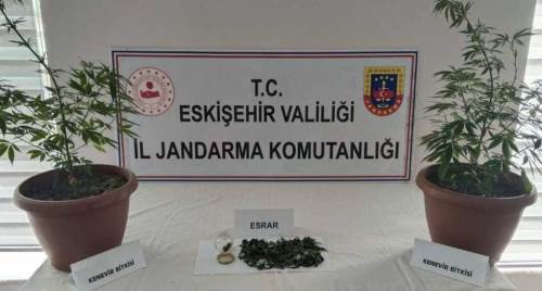 Eskişehir'de ihbar edilen balkona uyuşturucu operasyonu!