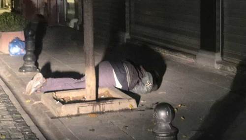 Eskişehir'de iki kez sokağın ortasına yığıldı: 112 ekipleri geldi...