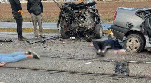 Eskişehir'de ikiye bölünen araç dehşeti: 1 ölü, 3 yaralı!