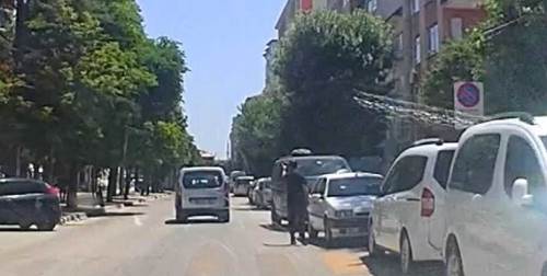 Eskişehir'de ilginç kovalamaca: Araba durmayınca...