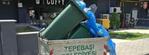 Eskişehir’de ilginç manzara: Konteynerin içine konteyner atıldı